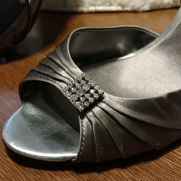 Stunning Nine West open toe dress heels size 8.5 - Picture 1 of 14